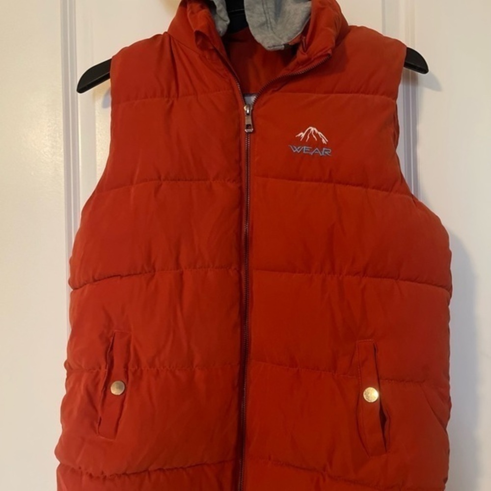 Mountain Wear puffer vest w/ flannel lining, detachable hood, Men’s size Small